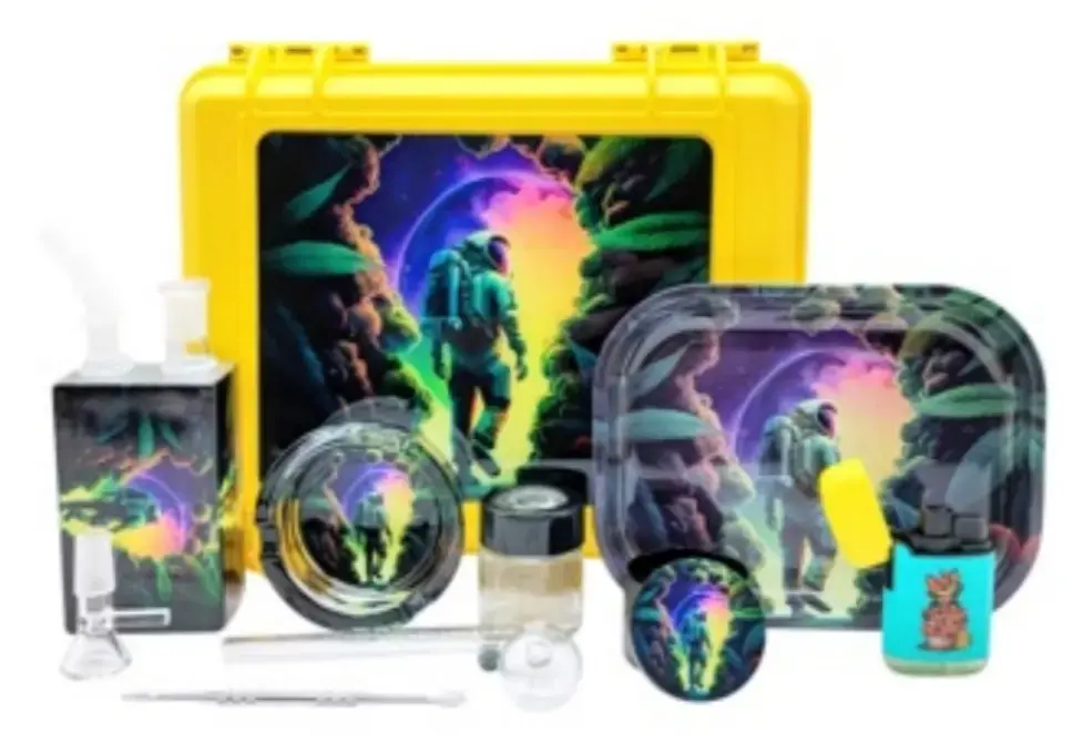 [T-1515-04] SUITECASE WITH JUICE BOX WATERPIPE (Design 4)