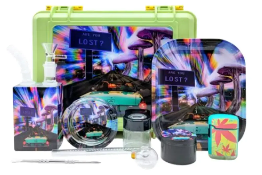 [T-1515-05] SUITECASE WITH JUICE BOX WATERPIPE (Design 5)